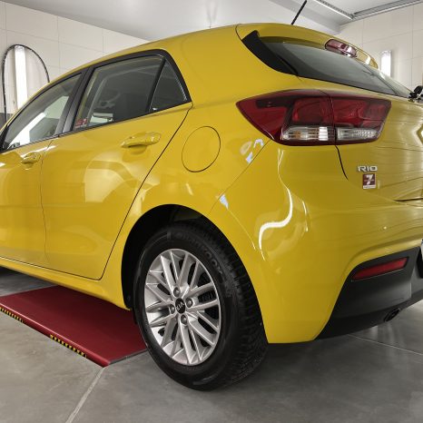 Kia Rio Powłoka ceramiczna Fireball, korekta lakieru, detailing wnętrza, Machnio Car;s Clinic Auto Detailing Studio Radom