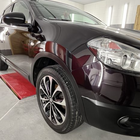 Nissan Machnio Car's Clinic Auto Detailing studio Radom. Korekta lakieru twardy wosk