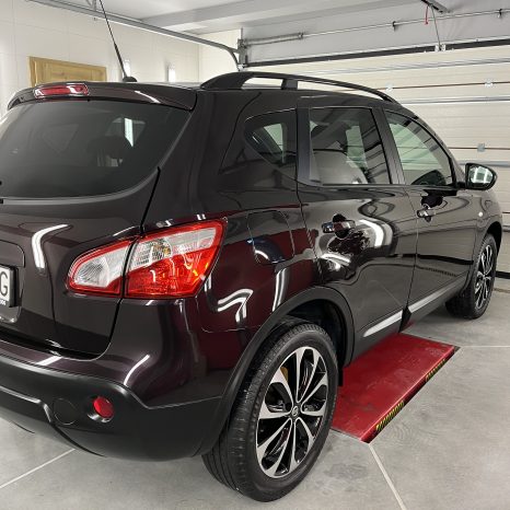 Nissan Machnio Car's Clinic Auto Detailing studio Radom. Korekta lakieru twardy wosk