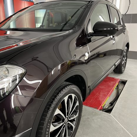 Nissan Machnio Car's Clinic Auto Detailing studio Radom. Korekta lakieru twardy wosk